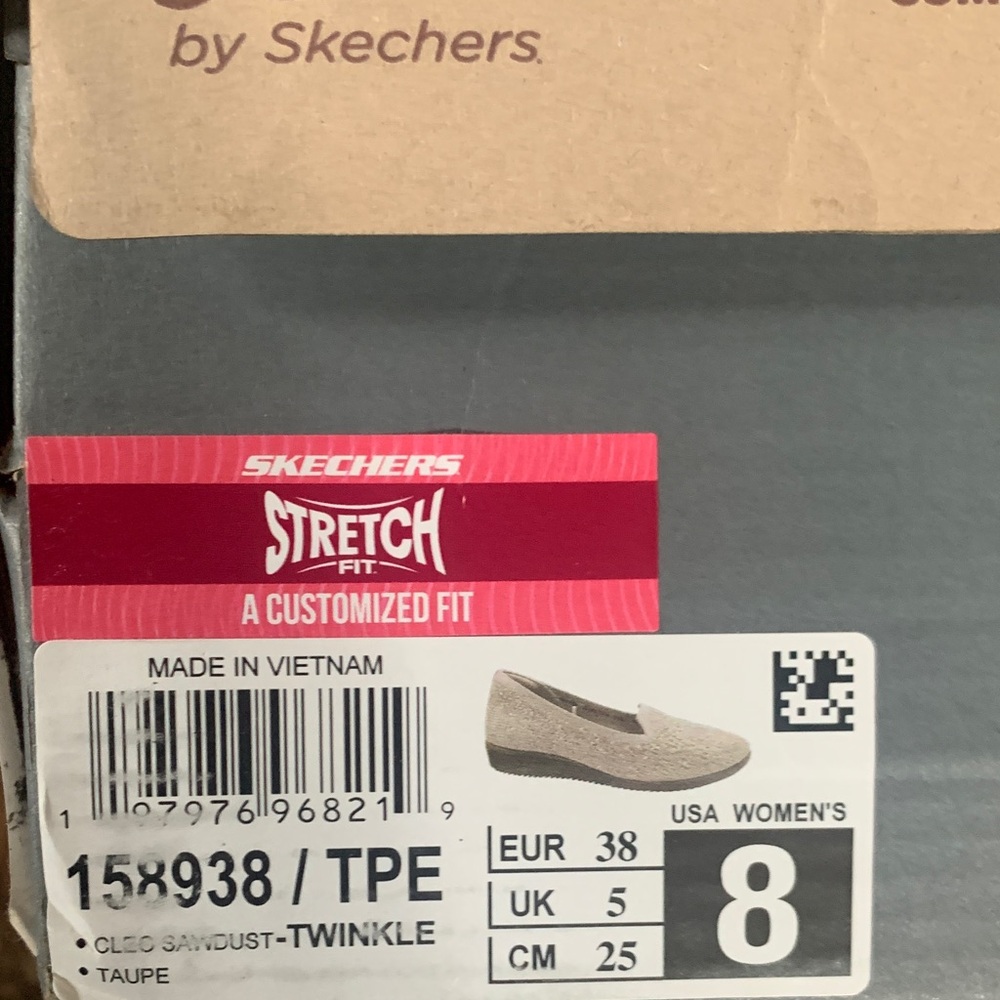 Skechers Cleo Sparkling Silver Pointed Slip-On Flats - Picture 4 of 4